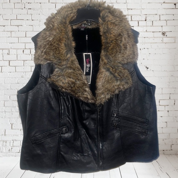 NWT💕 Plus Size Faux Fur Collar Vest - Picture 4 of 13